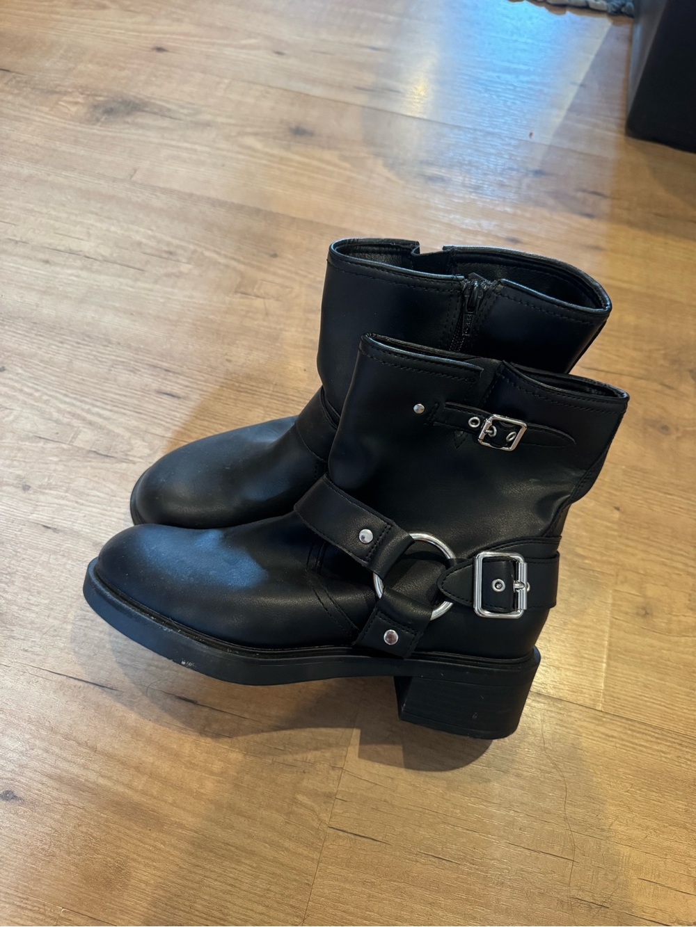 moto boots